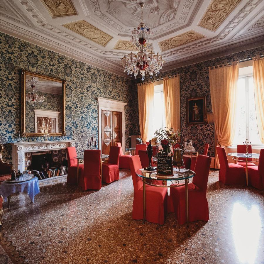 Salotto Delle Arti Hotel Modena Kültér fotó
