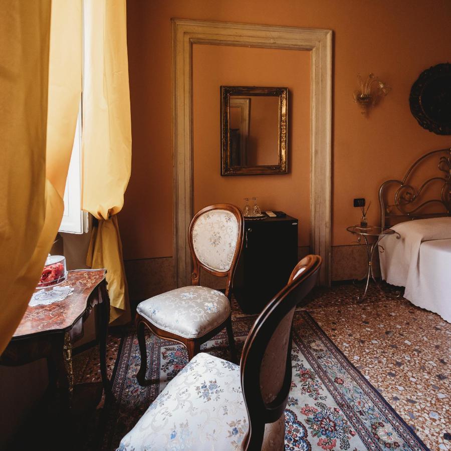Salotto Delle Arti Hotel Modena Kültér fotó